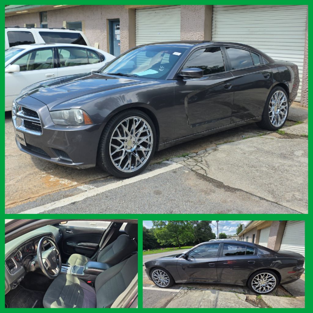2014 Dodge Charger SE's photo